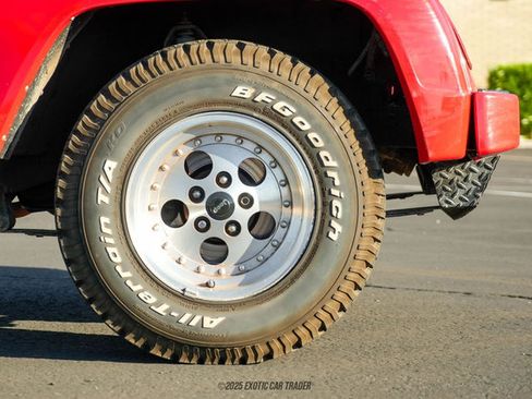 Used 1991 Jeep Wrangler Renegade AWD/4WD image 11