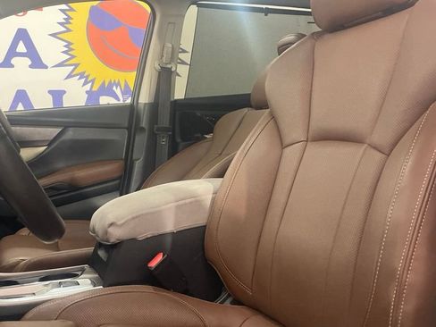 Used 2022 Subaru Ascent Touring w/ Popular Package #2A AWD/4WD image 11