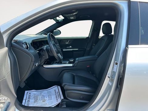 Used 2023 Mercedes-Benz GLA 250 4MATIC image 9