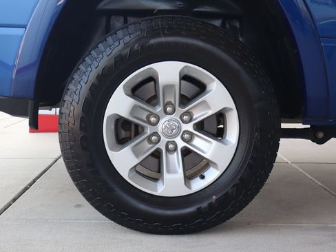 Used 2019 RAM 1500 Laramie AWD/4WD image 11