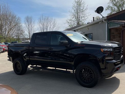 Used 2019 Chevrolet Silverado 1500 LT AWD/4WD image 4
