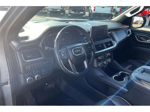 Used 2022 GMC Yukon XL AT4 w/ AT4 Premium Plus Package image 16