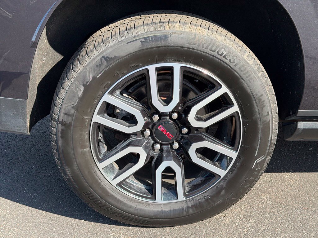 Used 2023 GMC Yukon XL AT4 w/ AT4 Premium Package AWD/4WD image 50
