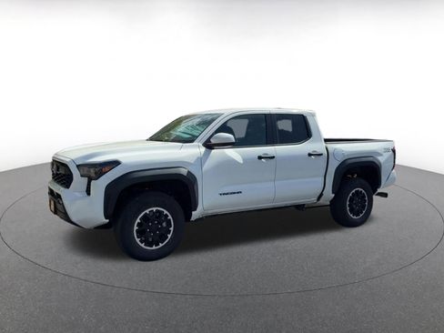 Used 2025 Toyota Tacoma TRD Off-Road AWD/4WD image 8