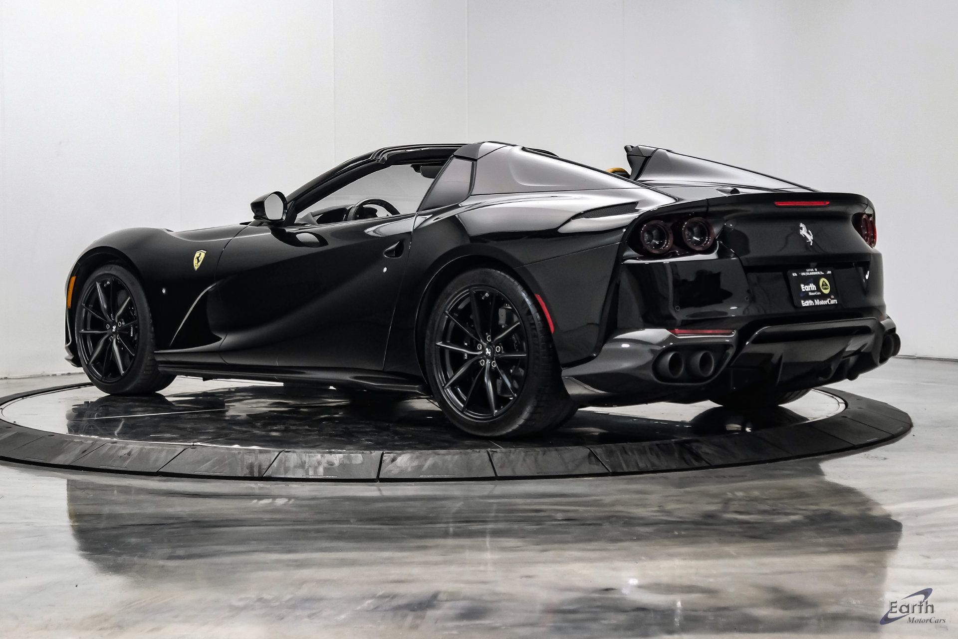 Used 2022 Ferrari 812 GTS RWD image 13