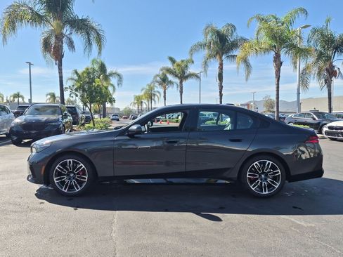 Used 2026 BMW 530i w/ M Sport Package RWD image 7