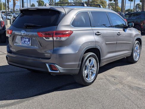Used 2018 Toyota Highlander Limited image 2
