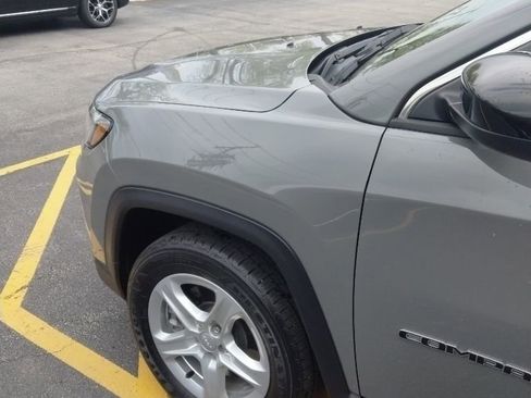 Used 2024 Jeep Compass Sport AWD/4WD image 2