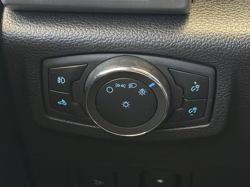 Used 2020 Ford F250 Platinum w/ FX4 Off-Road Package AWD/4WD image 31