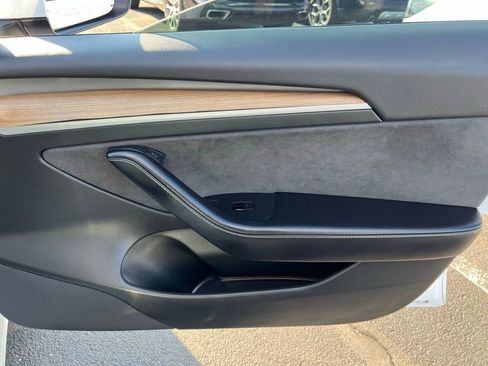 Used 2021 Tesla Model 3 Standard Range Plus image 22