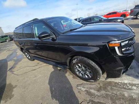 Used 2025 Ford Expedition Max Active image 3