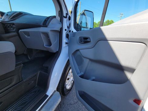 Used 2015 Ford Transit 250 130 Low Roof w/ Exterior Upgrade Package RWD image 41