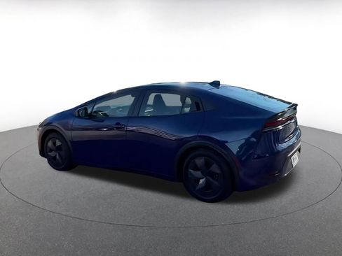 Used 2025 Toyota Prius LE image 9