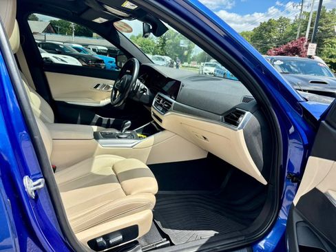 Used 2022 BMW 330i xDrive Sedan w/ M Sport Package AWD/4WD image 12