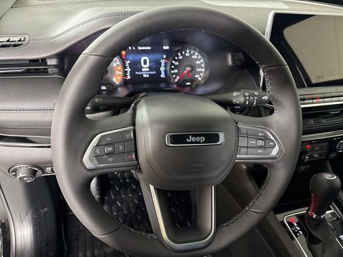 New 2026 Jeep Compass Latitude AWD/4WD image 19