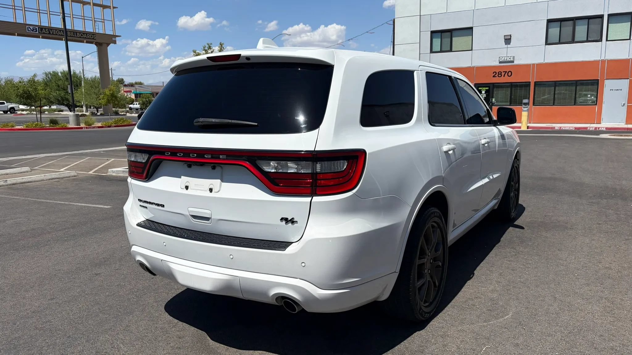 Used 2017 Dodge Durango R/T w/ Technology Group AWD/4WD image 5