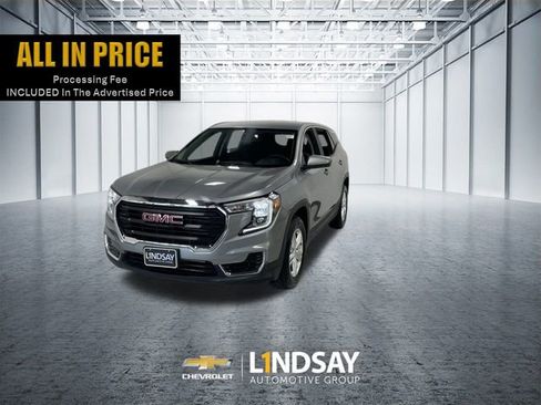 Used 2024 GMC Terrain SLE AWD/4WD image 1