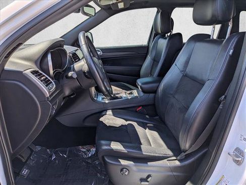 Used 2020 Jeep Grand Cherokee Altitude AWD/4WD image 17
