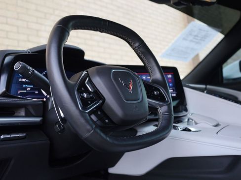 Used 2021 Chevrolet Corvette Stingray Preferred Cpe w/ Z51 Performance Package RWD image 21