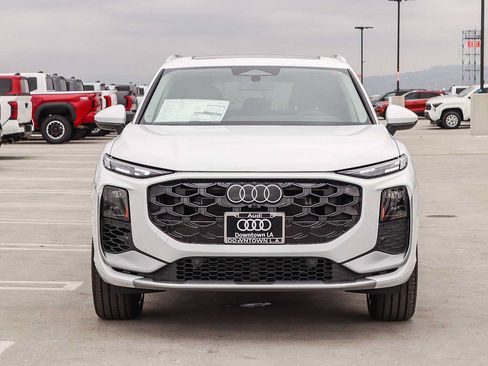 New 2026 Audi Q3 quattro 2.0T AWD/4WD image 2