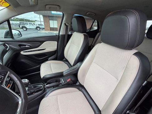 Used 2020 Buick Encore Preferred w/ Safety Package FWD image 12