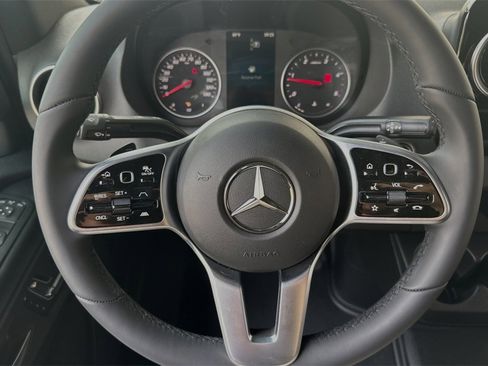 Used 2024 Mercedes-Benz Sprinter 2500 image 23