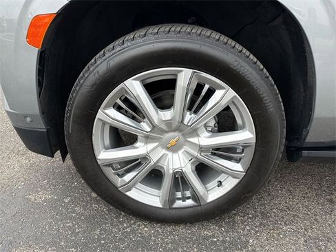 Used 2024 Chevrolet Tahoe High Country w/ Advanced Technology Package image 10