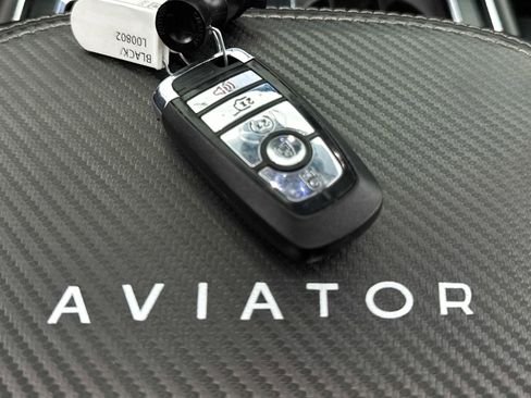 Used 2020 Lincoln Aviator Reserve w/ Equipment Group 202A AWD/4WD image 37