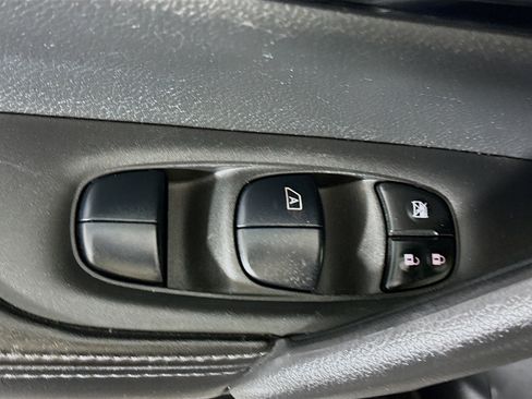 Used 2022 Nissan Rogue Sport SV w/ Technology Package image 24