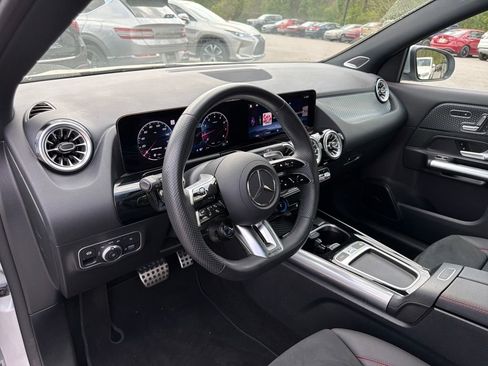 Used 2024 Mercedes-Benz GLA 35 AMG 4MATIC image 6