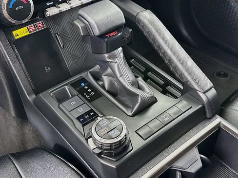 Certified 2025 Toyota 4Runner TRD Off-Road AWD/4WD image 19