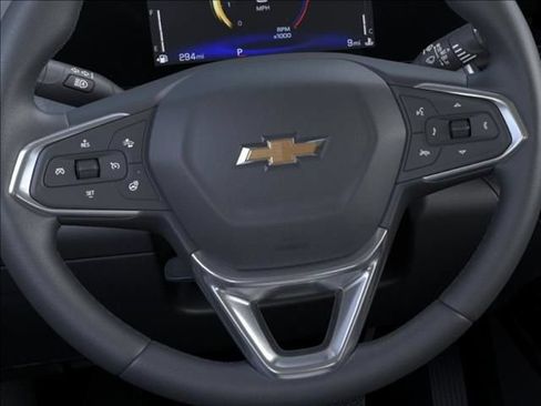 New 2026 Chevrolet Trax LT w/ LT Convenience Package FWD image 19