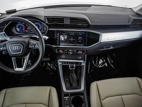 Certified 2023 Audi Q3 2.0T Premium w/ Convenience Package AWD/4WD image 9
