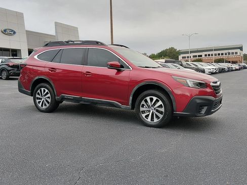 Used 2020 Subaru Outback Premium AWD/4WD image 2