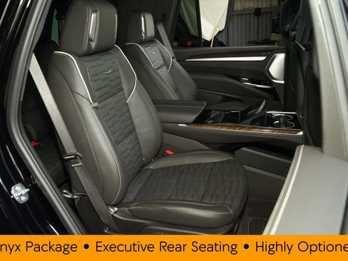 Used 2026 Cadillac Escalade Platinum Sport AWD/4WD image 21
