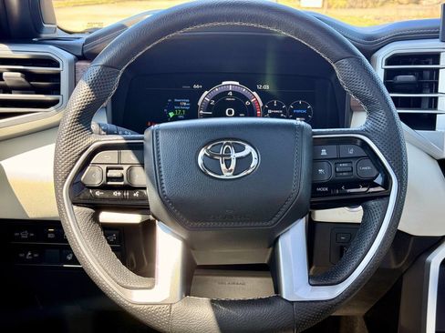 Used 2024 Toyota Tundra Capstone AWD/4WD image 25