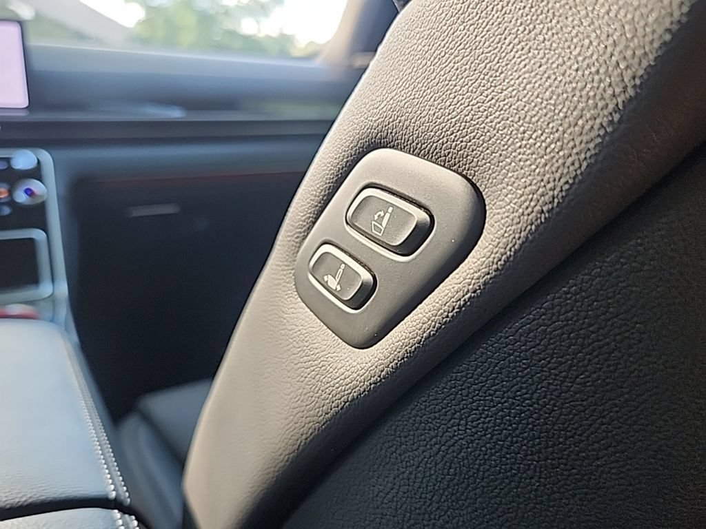 Used 2025 Genesis GV80 2.5T Standard AWD/4WD image 21