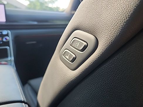 Used 2025 Genesis GV80 2.5T Standard AWD/4WD image 21