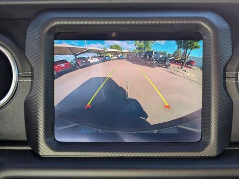 Used 2023 Jeep Wrangler Unlimited Sahara w/ Cold Weather Group AWD/4WD image 13