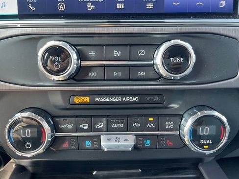 Used 2022 Ford F350 Limited AWD/4WD image 22