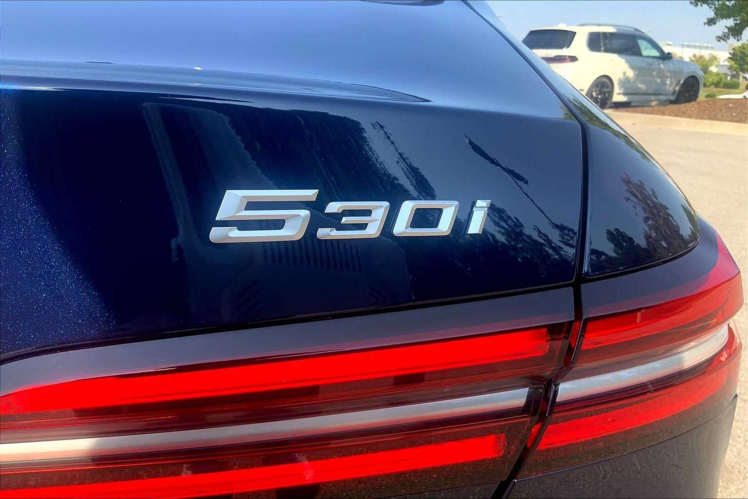 Used 2026 BMW 530i w/ Premium Package RWD image 15