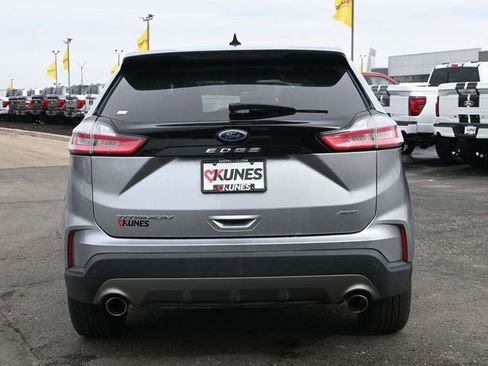 Used 2022 Ford Edge Titanium w/ Equipment Group 301A image 7
