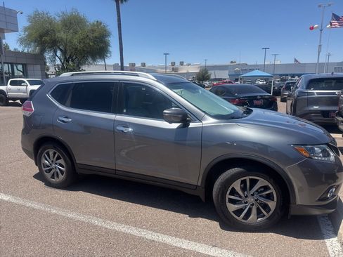 Used 2015 Nissan Rogue SL w/ SL Premium Package FWD image 11