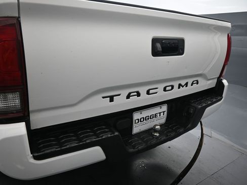 Used 2021 Toyota Tacoma SR5 image 12