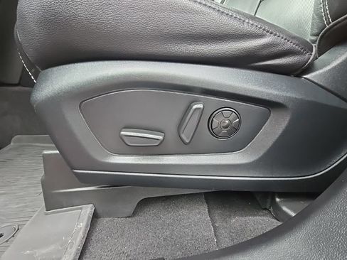 Used 2021 Ford Explorer ST w/ Equipment Group 401A AWD/4WD image 21