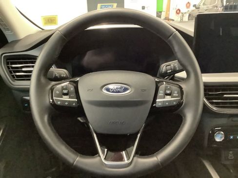 Used 2025 Ford Escape Platinum w/ Premium Technology Package AWD/4WD image 8