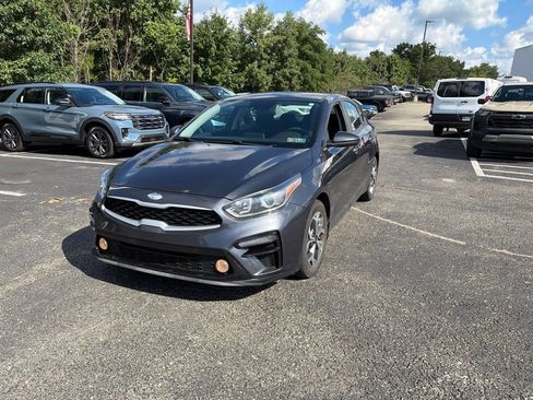 Used 2019 Kia Forte LXS FWD image 4