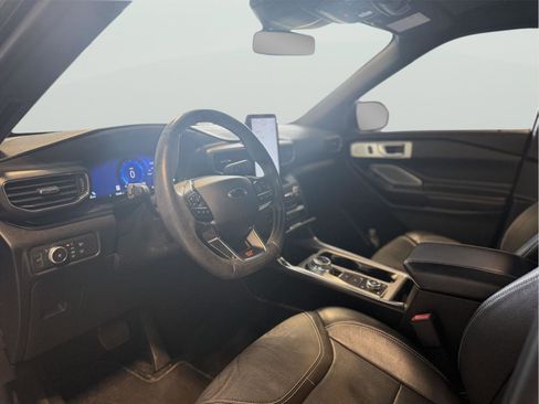 Used 2020 Ford Explorer ST w/ ST Street Pack image 10