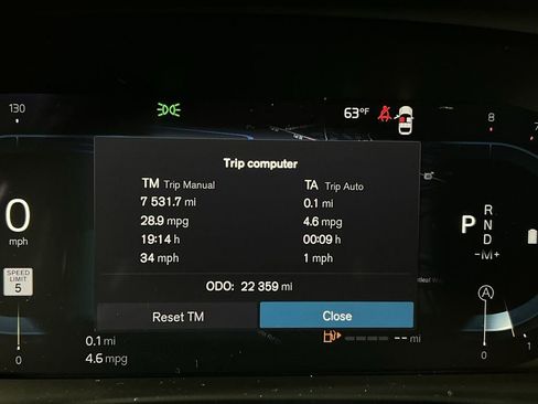 Certified 2024 Volvo XC40 B5 Plus w/ Climate Package image 14