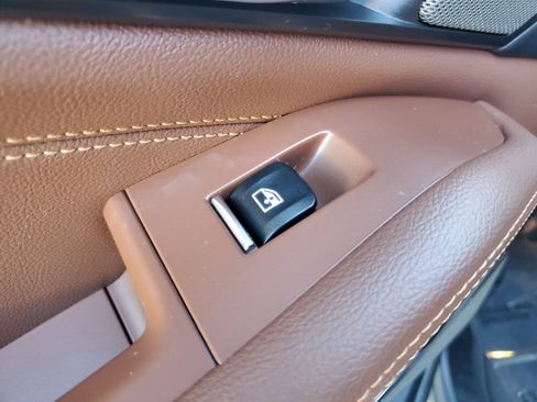 Used 2020 BMW X5 M50i w/ Premium Package image 15